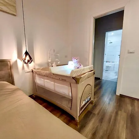 Vivi 2 Apartmán *